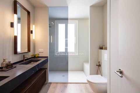 4 bedrooms apartment for sale in Barcelona, Catalonia, Spain № 4149 - photo 26