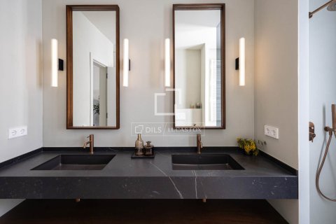 4 bedrooms apartment for sale in Barcelona, Catalonia, Spain № 4149 - photo 27