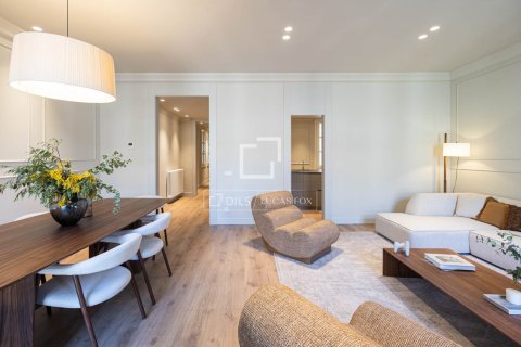 4 bedrooms apartment for sale in Barcelona, Catalonia, Spain № 4149 - photo 7