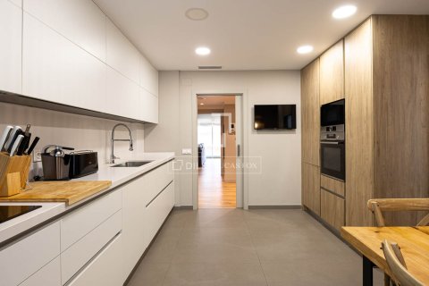 6 chambres penthouse à vendre à Barcelona, Catalonia, Spain № 4150 - photo 18