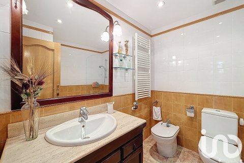 5 chambres house à vendre à Pineda de Mar, Barcelona, Catalonia, Spain № 4871 - photo 24