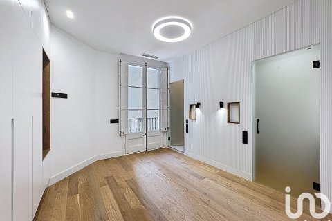 4 bedrooms apartment for sale in Barcelona, Catalonia, Spain № 4914 - photo 22