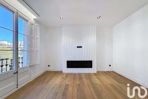 4 bedrooms apartment for sale in Barcelona, Catalonia, Spain № 4914 - photo 4