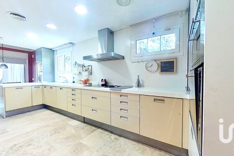 5 bedrooms house for sale in Salou, Tarragona, Catalonia, Spain № 4915 - photo 13