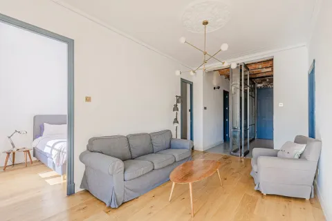 Купить квартиру в Барселона, Испания с 5 комнат, № 1737 - фото 2