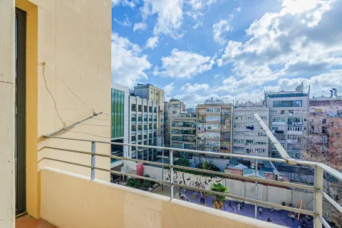 Купить квартиру в Барселона, Испания с 5 комнат, № 1737 - фото 13