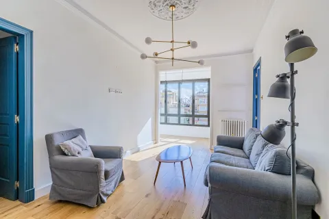 Квартира с 4 спальнями в Барселоне, Каталония, Испания № 1737