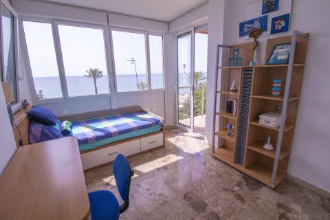 Купить дом в Кома-Руга, Испания с 9 комнат, № 1736 - фото 4