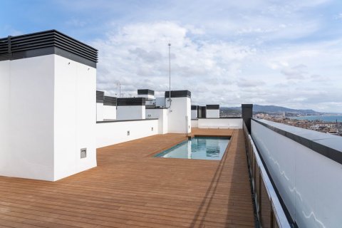 Купить квартиру в Бадалона, Испания с 5 комнат, № 1733 - фото 17