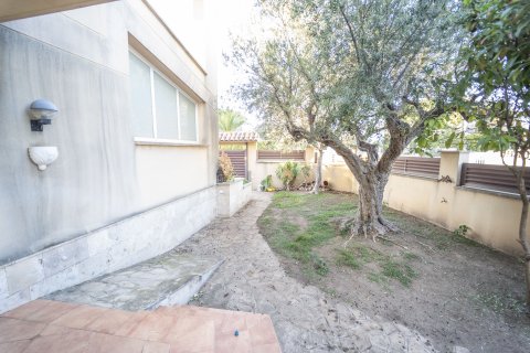 Купить дом в Калафелл, Испания с 5 комнат, № 1734 - фото 8