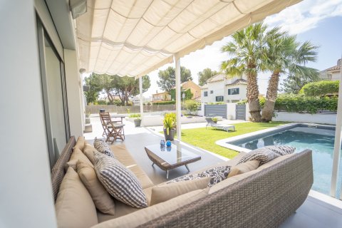 Купить дом в Кома-Руга, Испания с 5 комнат, № 1735 - фото 5