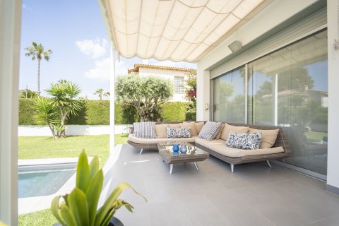 Купить дом в Кома-Руга, Испания с 5 комнат, № 1735 - фото 3