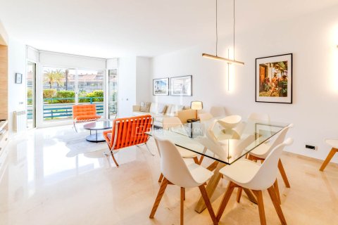Apartamento de 3 dormitorios en venta en Sitges, Barcelona, Cataluña, Spain № 6585 - foto 2