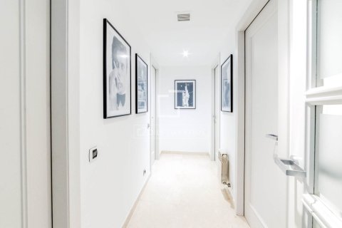 Apartamento de 3 dormitorios en venta en Sitges, Barcelona, Cataluña, Spain № 6585 - foto 13