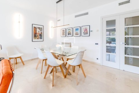 Apartamento de 3 dormitorios en venta en Sitges, Barcelona, Cataluña, Spain № 6585 - foto 7