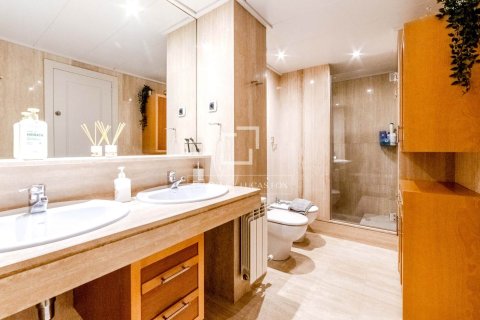 Apartamento de 3 dormitorios en venta en Sitges, Barcelona, Cataluña, Spain № 6585 - foto 22