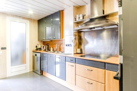 Apartamento de 3 dormitorios en venta en Sitges, Barcelona, Cataluña, Spain № 6585 - foto 10