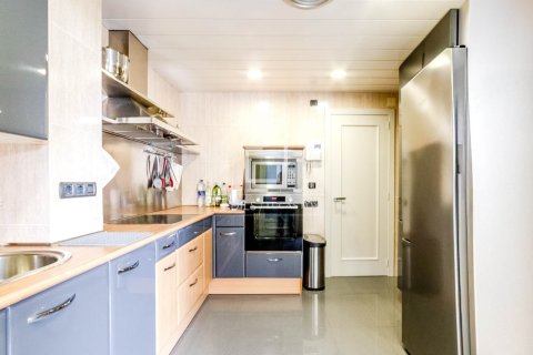 Apartamento de 3 dormitorios en venta en Sitges, Barcelona, Cataluña, Spain № 6585 - foto 11