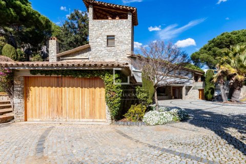 8 bedrooms villa for sale in Premia De Dalt, Barcelona, Catalonia, Spain № 6587 - photo 4