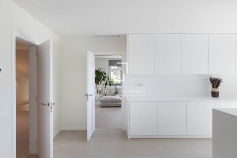 6 bedrooms villa for sale in El Masnou, Barcelona, Catalonia, Spain № 6584 - photo 13