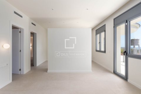 6 bedrooms villa for sale in El Masnou, Barcelona, Catalonia, Spain № 6584 - photo 18