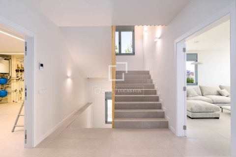 6 bedrooms villa for sale in El Masnou, Barcelona, Catalonia, Spain № 6584 - photo 16