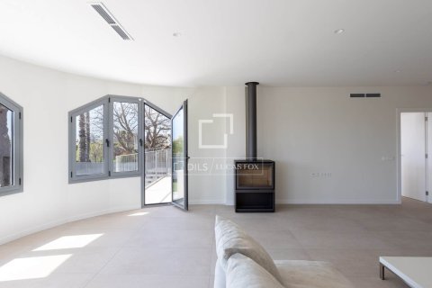 6 bedrooms villa for sale in El Masnou, Barcelona, Catalonia, Spain № 6584 - photo 9