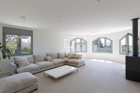 6 bedrooms villa for sale in El Masnou, Barcelona, Catalonia, Spain № 6584 - photo 2