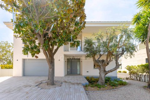 6 bedrooms villa for sale in El Masnou, Barcelona, Catalonia, Spain № 6584 - photo 5