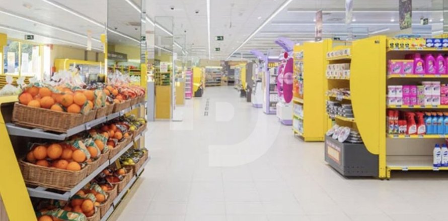 Магазин студия в Барселоне, Каталония, Испания № 4591