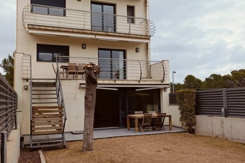 4 bedrooms house for sale in L'Ametlla de Mar, Tarragona, Catalonia, Spain № 5077