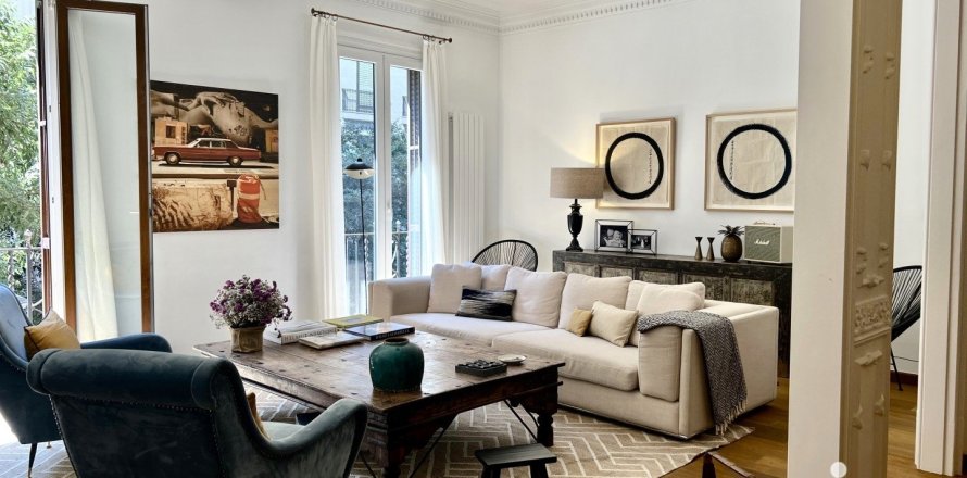 4 bedrooms apartment for sale in Barcelona, Catalonia, Spain № 5076