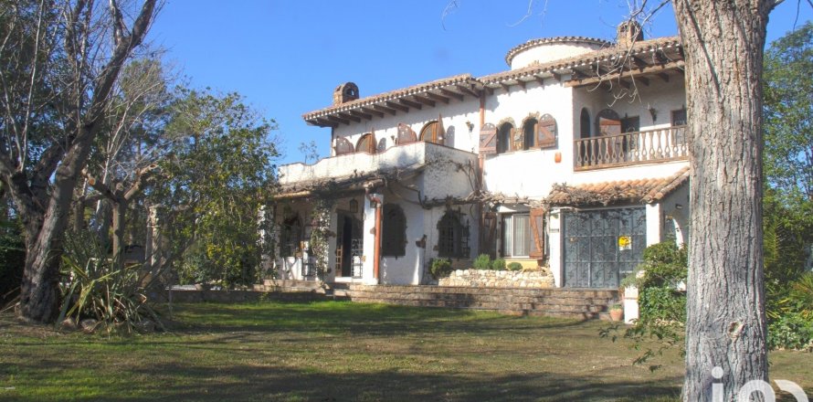 4 bedrooms house for sale in Valls, Tarragona, Catalonia, Spain № 5072