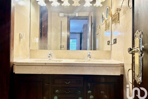 5 bedrooms apartment for sale in Barcelona, Catalonia, Spain № 5074 - photo 13
