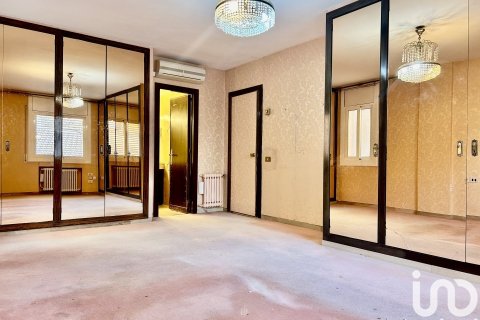 5 bedrooms apartment for sale in Barcelona, Catalonia, Spain № 5074 - photo 11