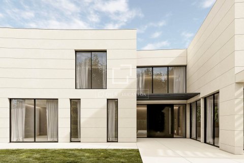 7 chambres villa à vendre à Sant Andreu de Llavaneres, Barcelona, Catalonia, Spain № 4225 - photo 3