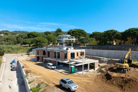 7 bedrooms villa for sale in Sant Andreu de Llavaneres, Barcelona, Catalonia, Spain № 4225 - photo 27