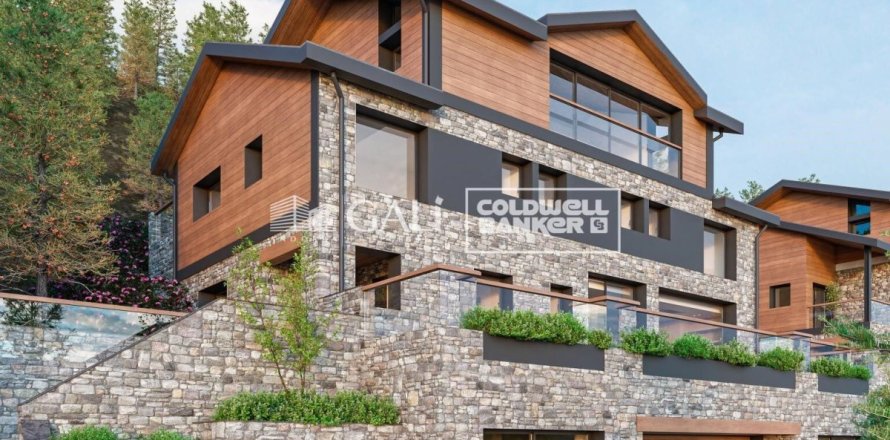 Вилла с 5 спальнями в Принципате Андорре , Лерида, Каталония, Испания № 5374