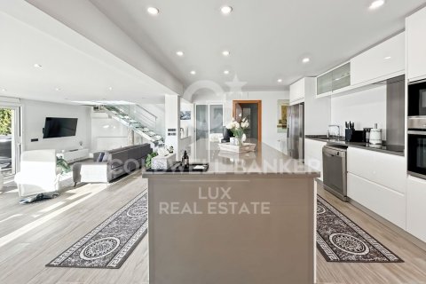 4 bedrooms house for sale in Palau-saverdera, Girona, Catalonia, Spain № 5376 - photo 3