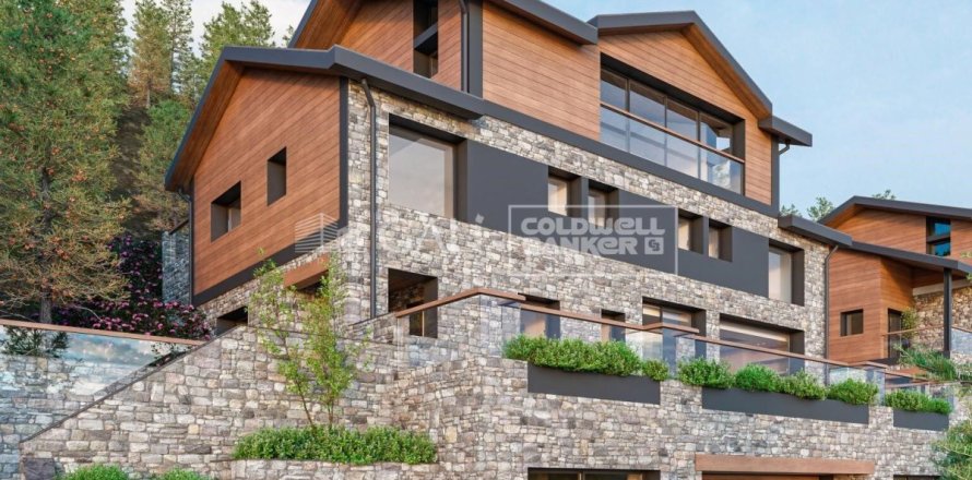 Вилла с 4 спальнями в Принципате Андорре , Лерида, Каталония, Испания № 5372