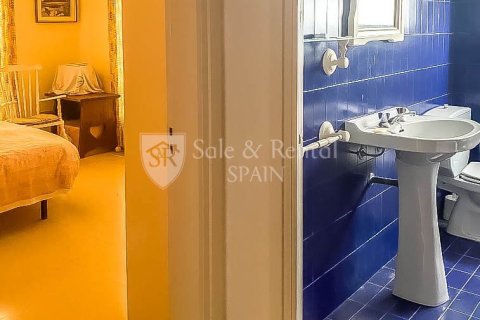 3 bedrooms commercial property for sale in Tossa de Mar, Girona, Catalonia, Spain № 6722 - photo 16