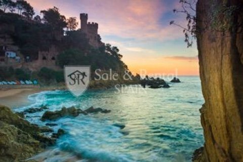 3 bedrooms commercial property for sale in Lloret de Mar, Girona, Catalonia, Spain № 6725 - photo 5