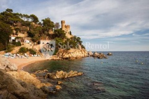 3 bedrooms commercial property for sale in Lloret de Mar, Girona, Catalonia, Spain № 6725 - photo 4
