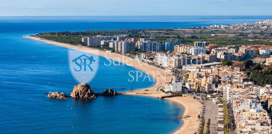 1 bedroom commercial property for sale in Blanes, Girona, Catalonia, Spain № 6721