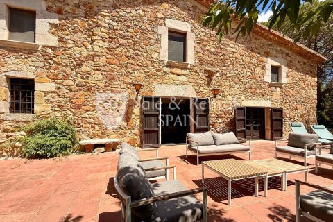 7 bedrooms house for sale in Llagostera, Girona, Catalonia, Spain № 6720 - photo 2