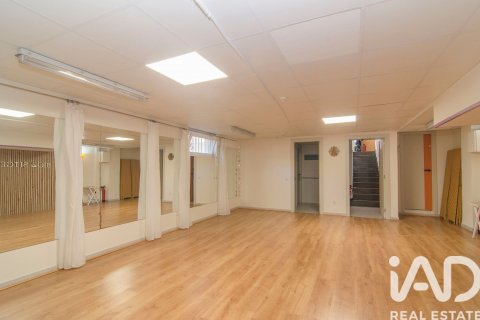 153 sq.m. commercial property for sale in Sitges, Barcelona, Catalonia, Spain № 7543 - photo 26