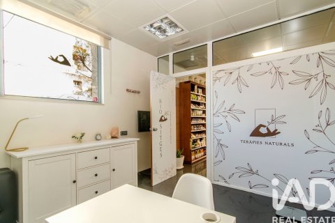 153 sq.m. commercial property for sale in Sitges, Barcelona, Catalonia, Spain № 7543 - photo 15
