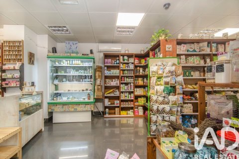 153 sq.m. commercial property for sale in Sitges, Barcelona, Catalonia, Spain № 7543 - photo 10