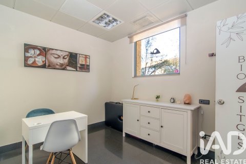 153 sq.m. commercial property for sale in Sitges, Barcelona, Catalonia, Spain № 7543 - photo 16