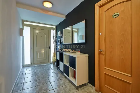 4 bedrooms house for sale in Torrelles de Llobregat, Barcelona, Catalonia, Spain № 6954 - photo 18